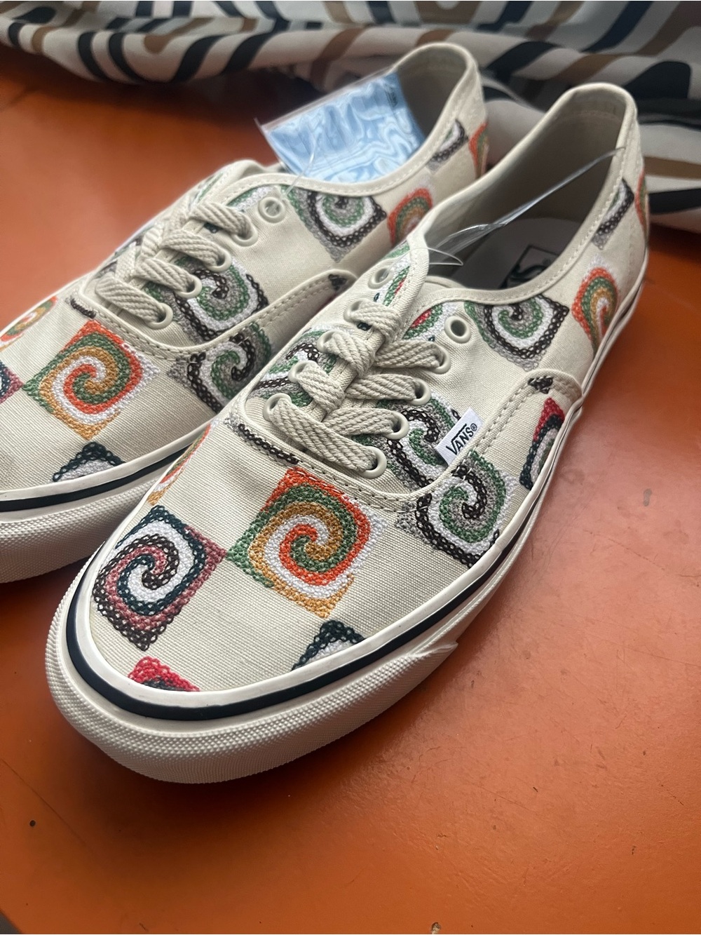 Vans Men’s Cream Canvas Low-Top Sneakers with Multicolor Spiral Squares